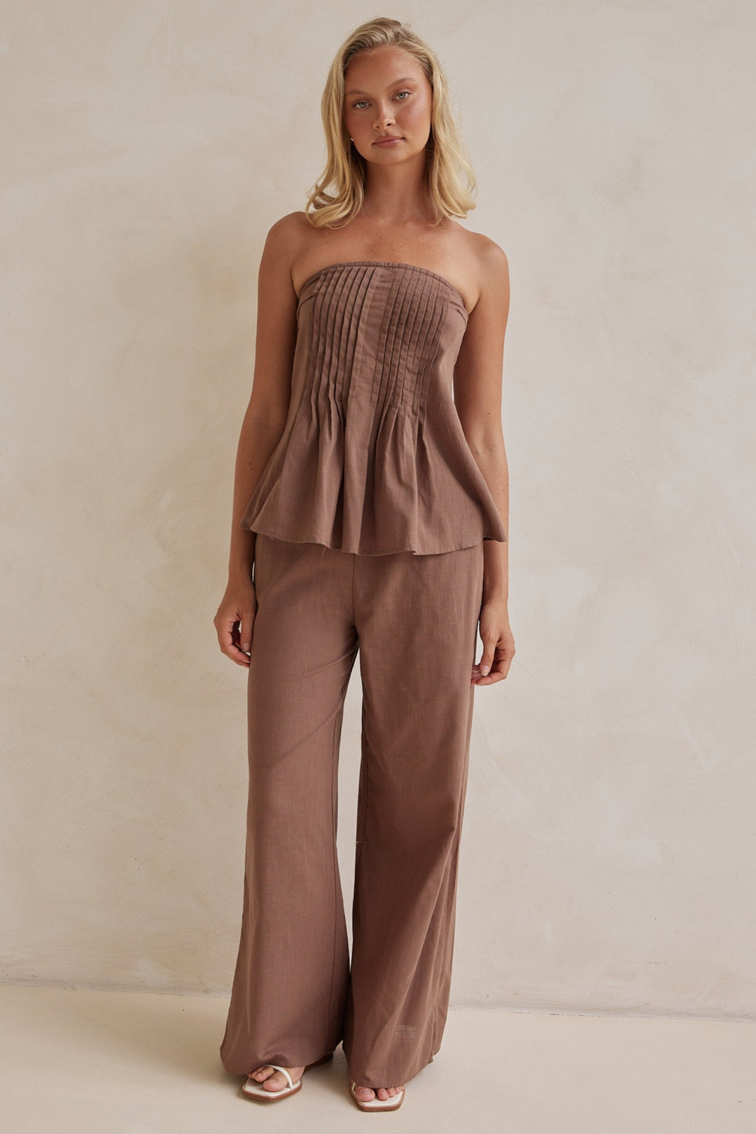 Chocolate Brown Linen Co-ord Set – Strapless Pleated Top & Wide-Leg Pants-3