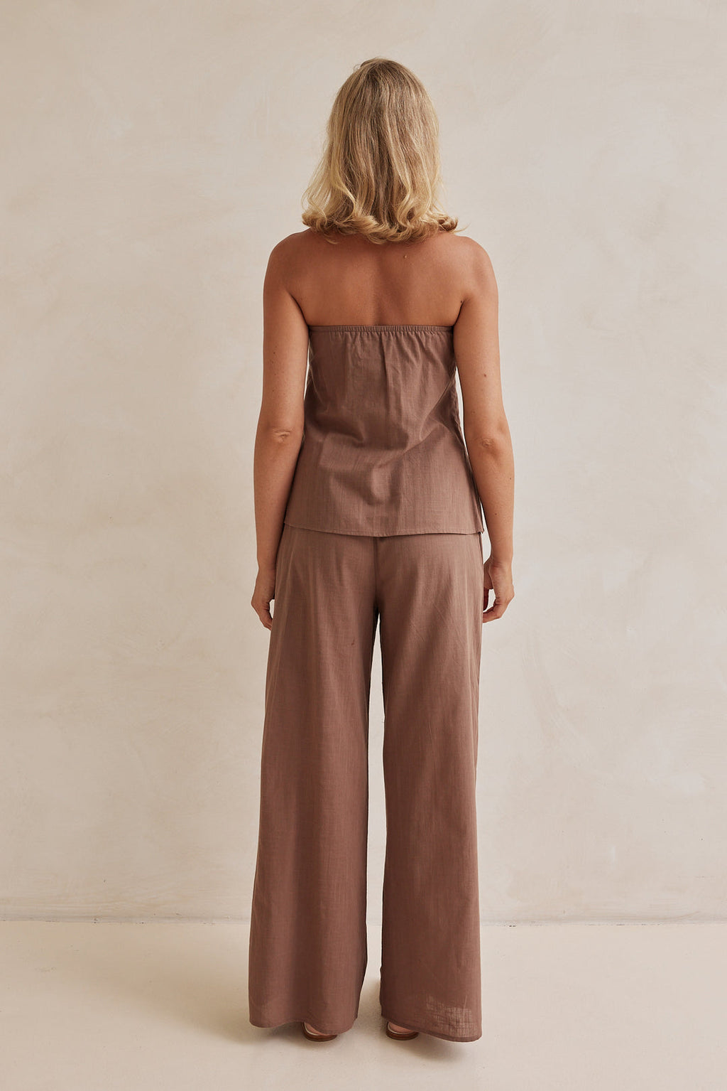 Chocolate Brown Linen Co-ord Set – Strapless Pleated Top & Wide-Leg Pants-4