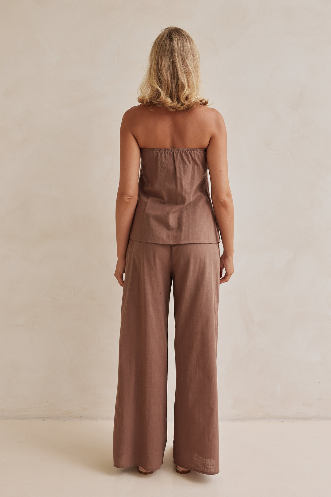 Chocolate Brown Linen Co-ord Set – Strapless Pleated Top & Wide-Leg Pants-4
